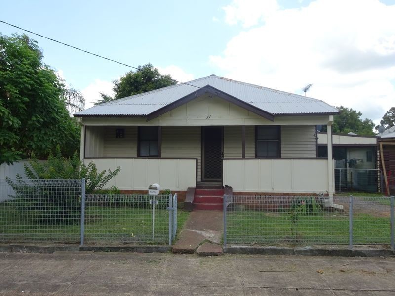 11 Raglan Street, Maitland NSW 2320