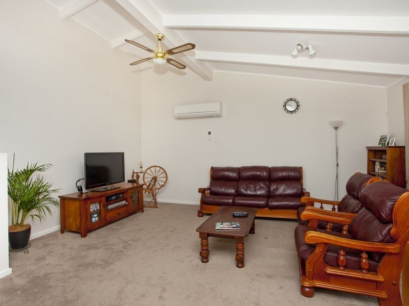 8 Mayne Street, North Rothbury NSW 2335