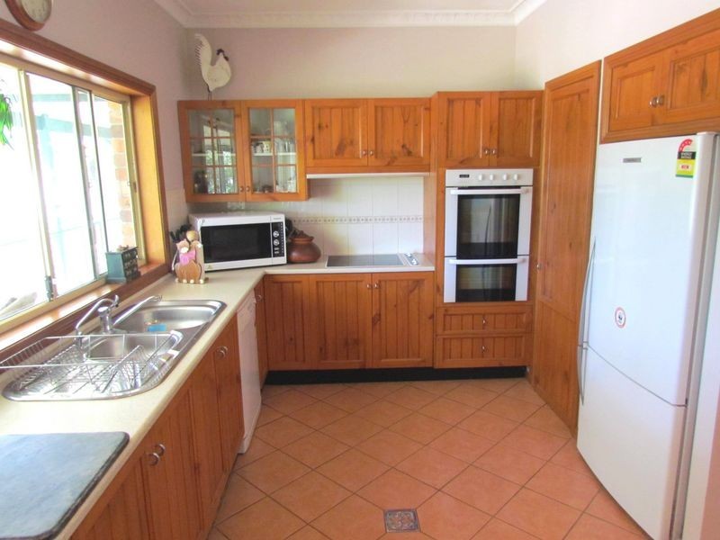 13 Merewether Close, North Rothbury NSW 2335