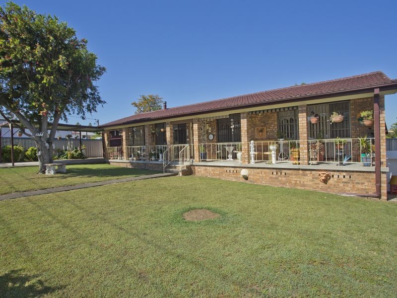 52 Evans Street, Greta NSW 2334