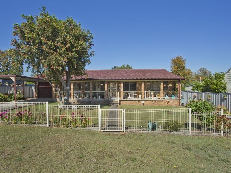 52 Evans Street, Greta NSW 2334