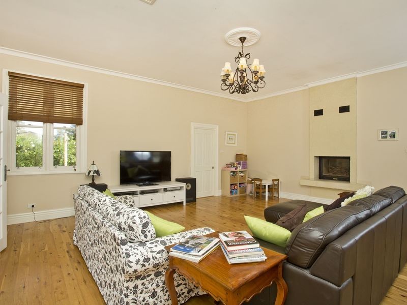 34 Thomas Street, North Rothbury NSW 2335