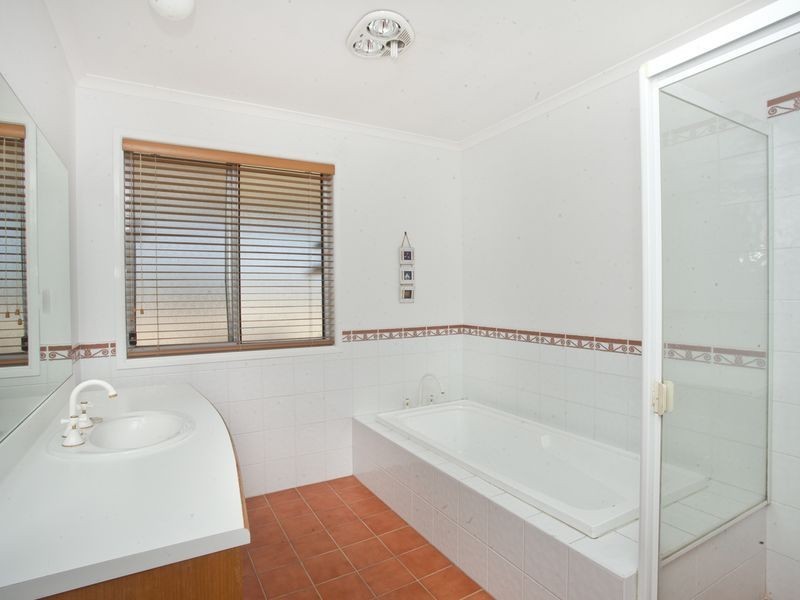 9 Lakes Folly Drive, Branxton NSW 2335