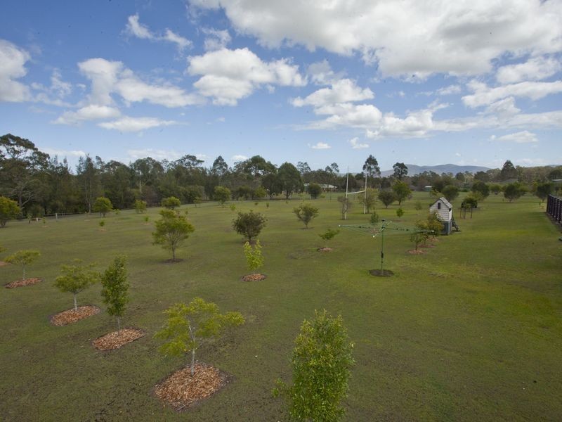 9 Lakes Folly Drive, Branxton NSW 2335