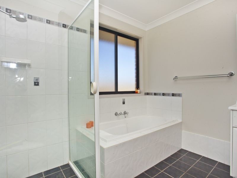 74 Hillview Road, Branxton NSW 2335