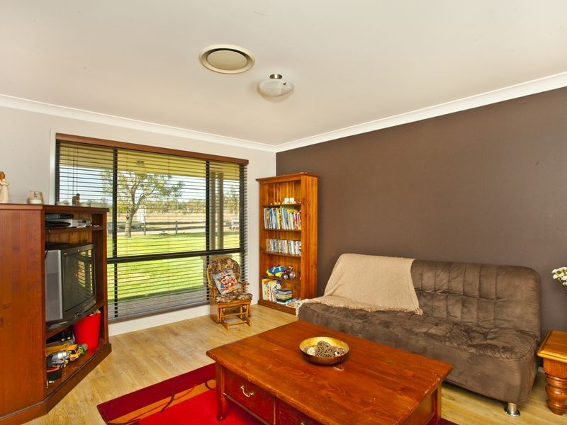 74 Hillview Road, Branxton NSW 2335