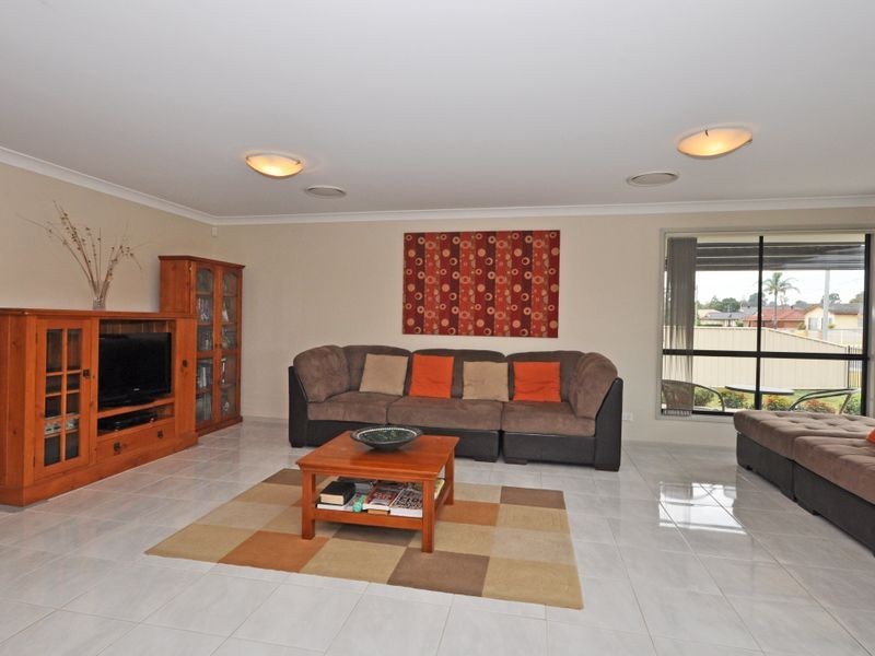 51 Clift Street, Greta NSW 2334