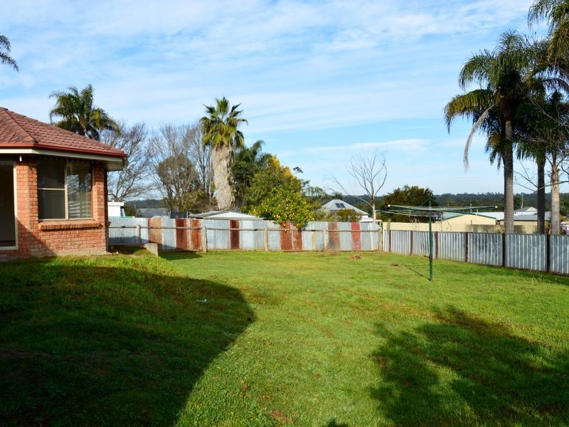 12 Oxford Street, Greta NSW 2334