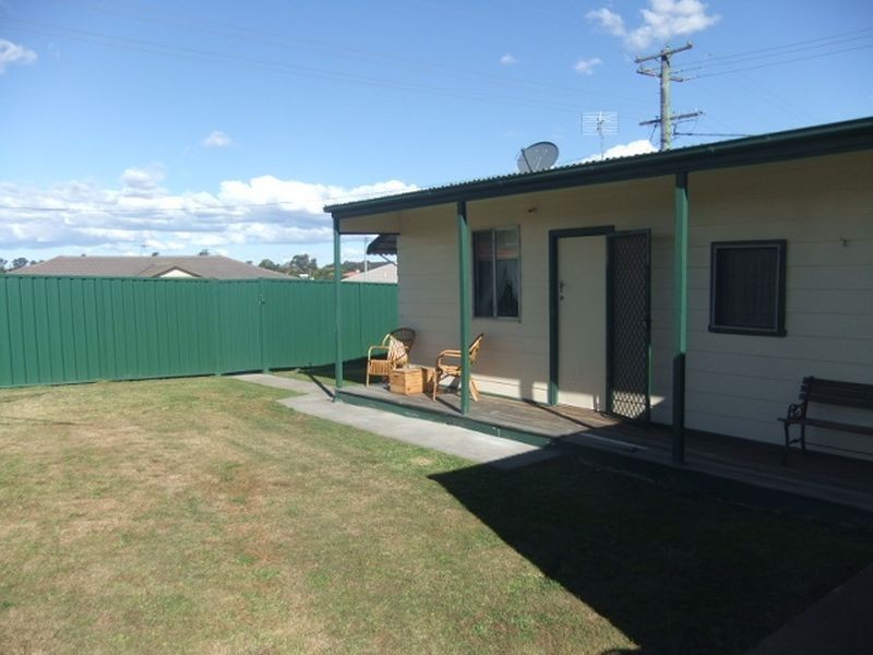 1 Whitburn Street, Greta NSW 2334