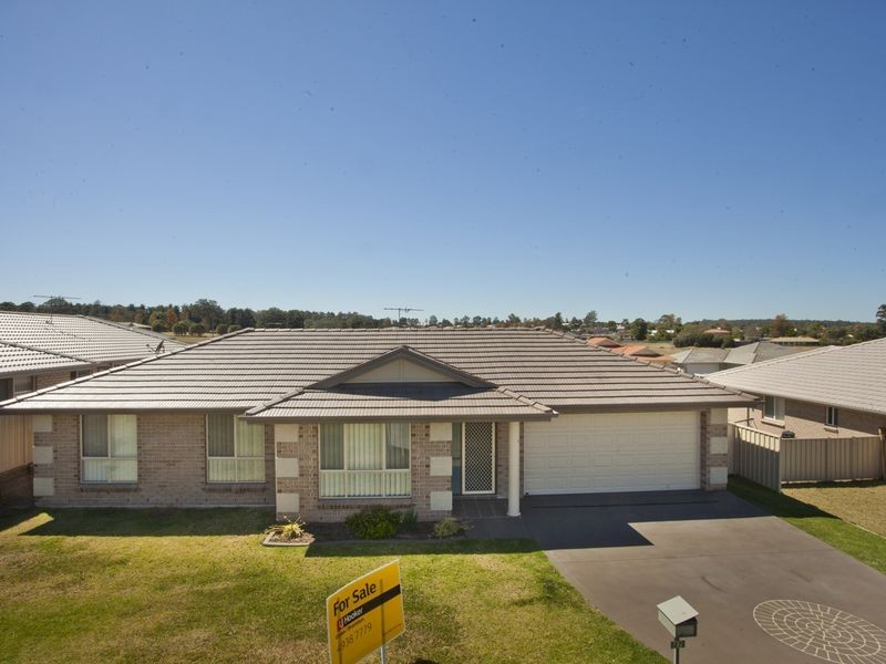27 Devon Street, Greta NSW 2334