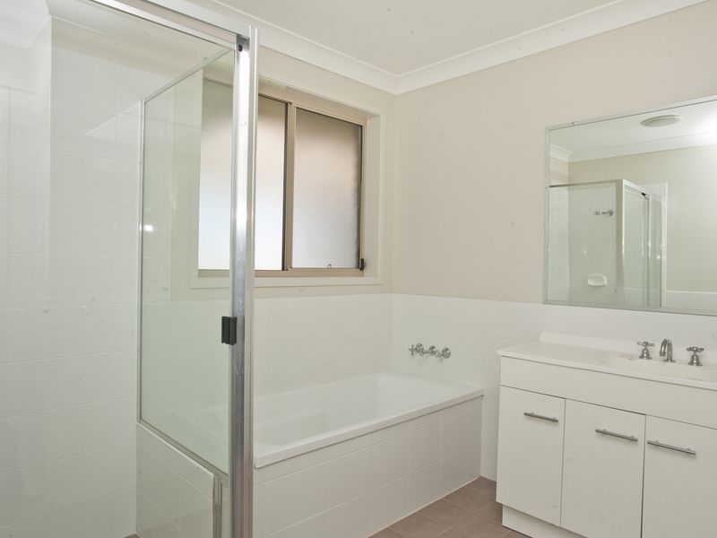 27 Devon Street, Greta NSW 2334