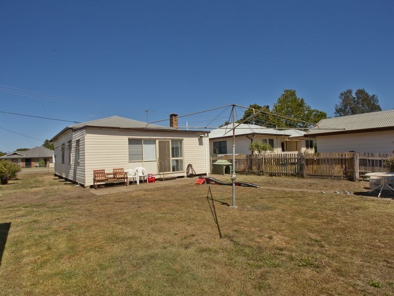39 Sale Street, Greta NSW 2334