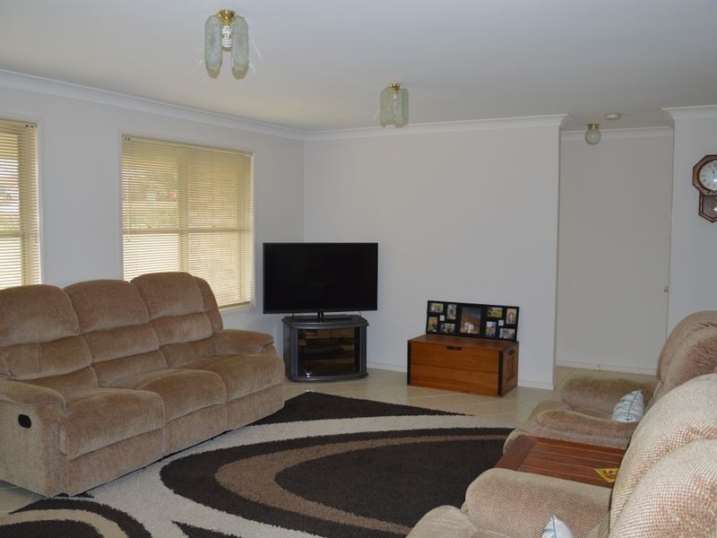 6 Clift Street, Greta NSW 2334