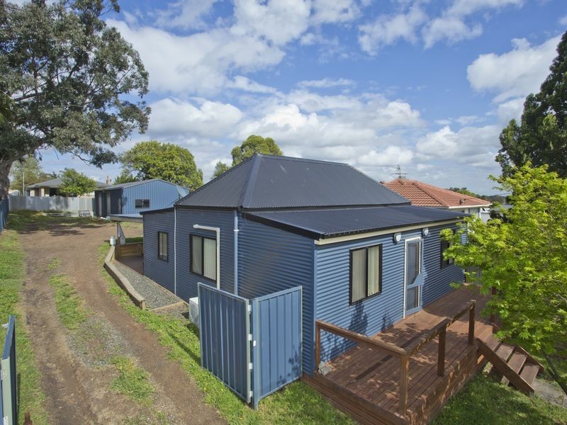24 Sale Street, Greta NSW 2334