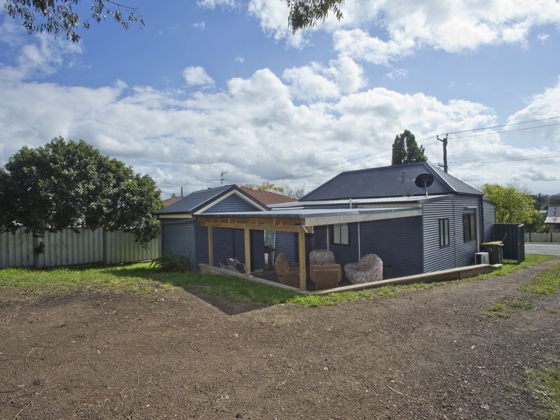 24 Sale Street, Greta NSW 2334