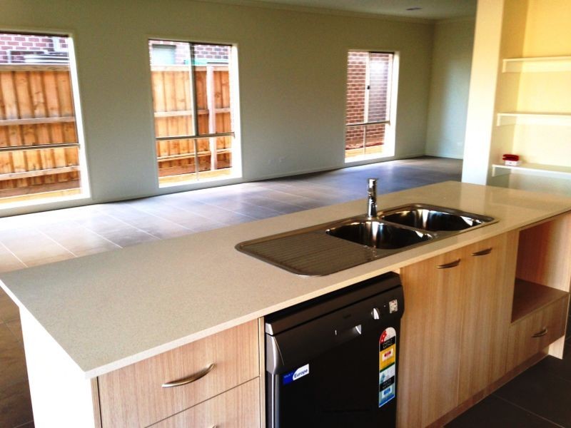 7 Vineyard Road, Wantirna South VIC 3152