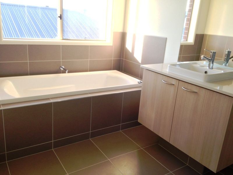 7 Vineyard Road, Wantirna South VIC 3152