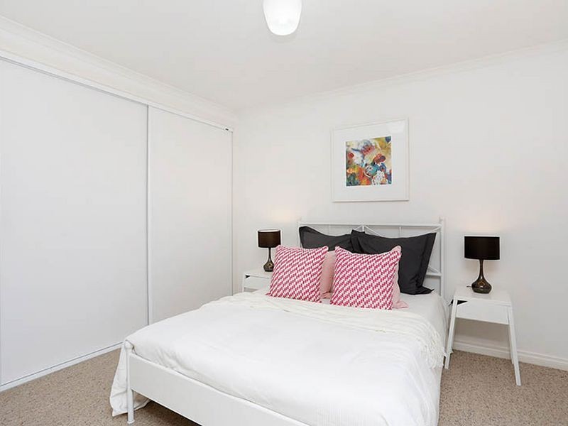 2/17 Lincoln Avenue, Glen Waverley VIC 3150