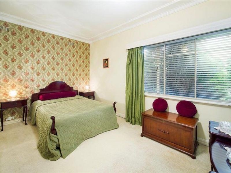 Ashburn Grove, Ashburton VIC 3147