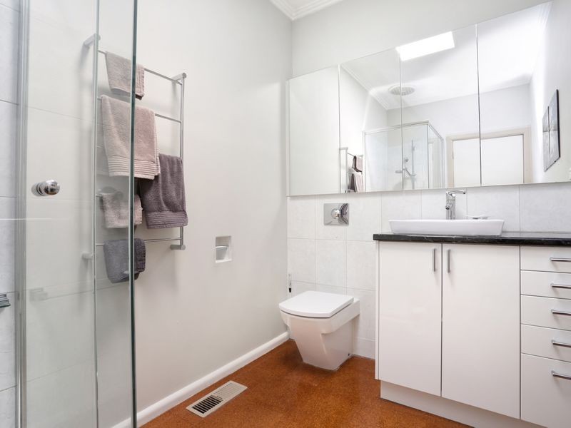 27 Lincoln Avenue, Glen Waverley VIC 3150