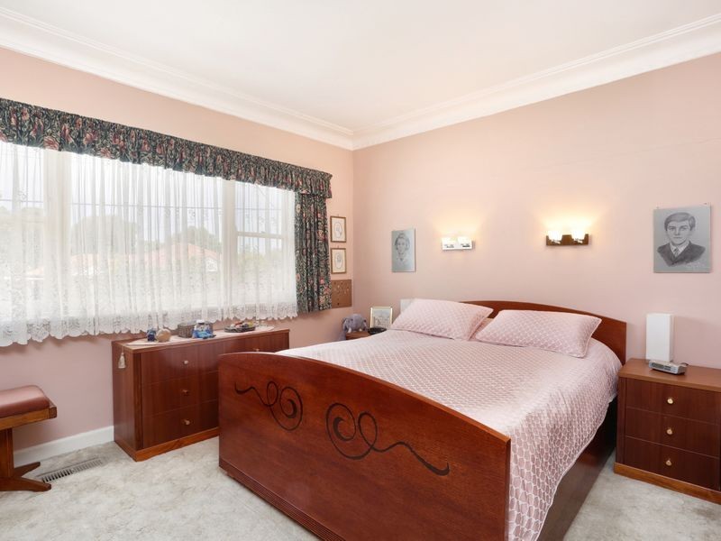 27 Lincoln Avenue, Glen Waverley VIC 3150