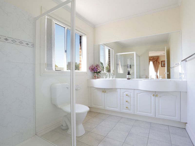 26 Wilson Road, Glen Waverley VIC 3150