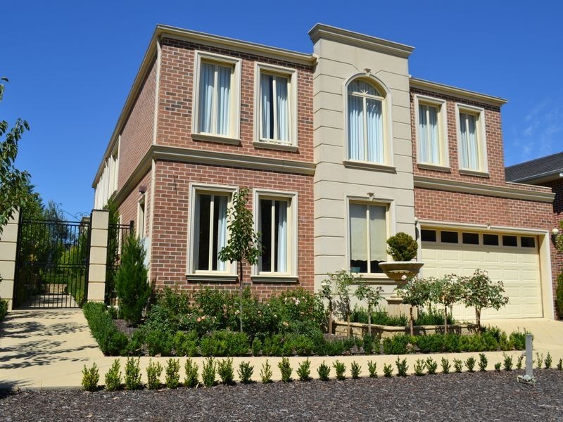 31 Bunker Crescent, Glen Waverley VIC 3150