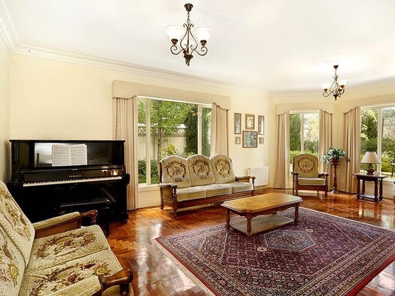 31 Bunker Crescent, Glen Waverley VIC 3150