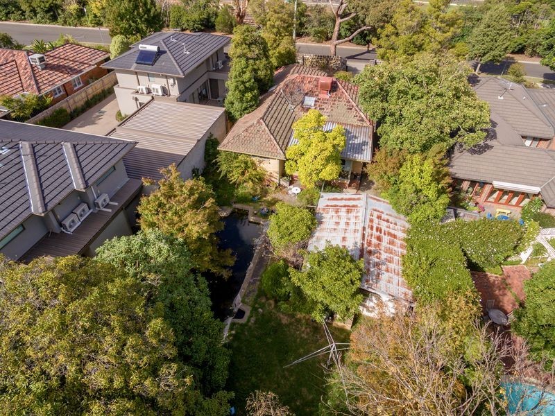 27 Miller Crescent, Mount Waverley VIC 3149