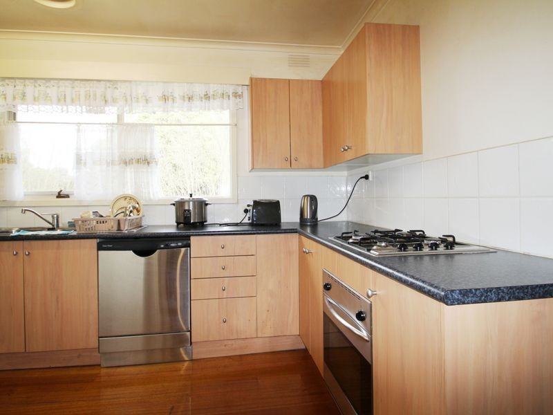 4/13 ST Johns Wood Road, Mount Waverley VIC 3149