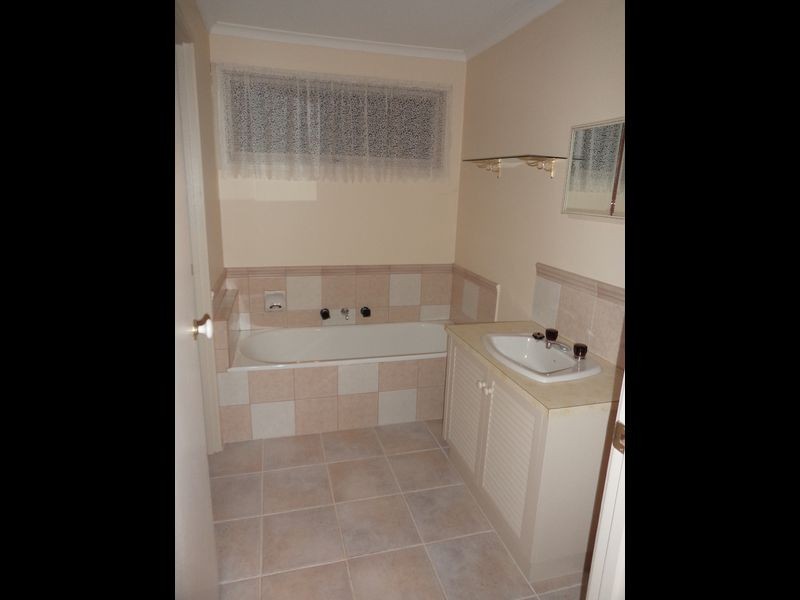 35 Cheviot Avenue, Berwick VIC 3806