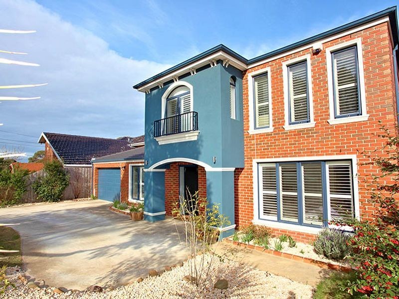 16 Martin Place, Glen Waverley VIC 3150