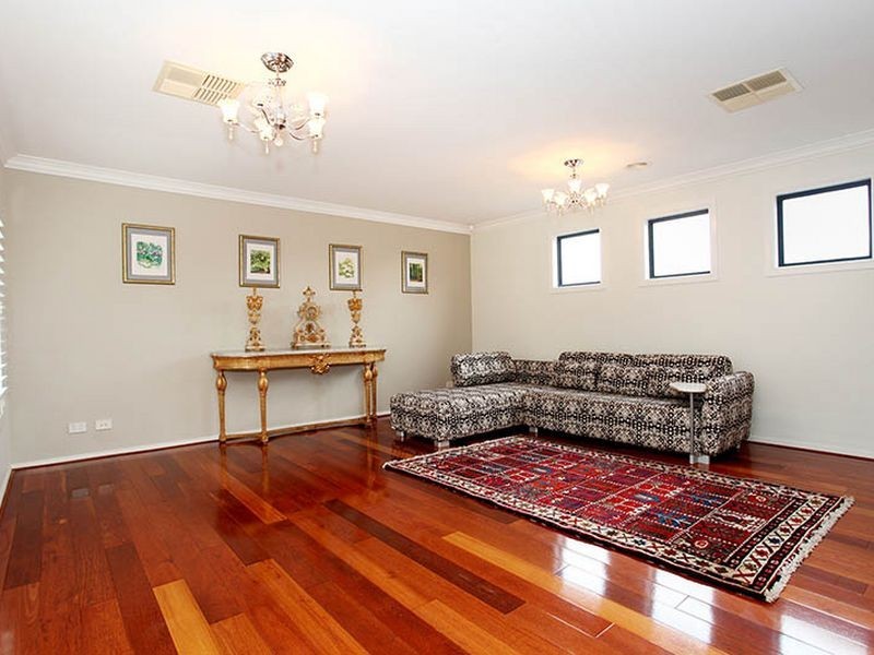 16 Martin Place, Glen Waverley VIC 3150