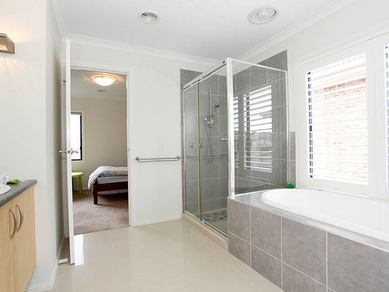 16 Martin Place, Glen Waverley VIC 3150