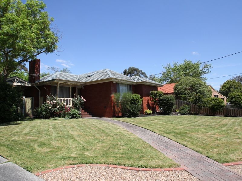 16 Clematis Street, Glen Waverley VIC 3150