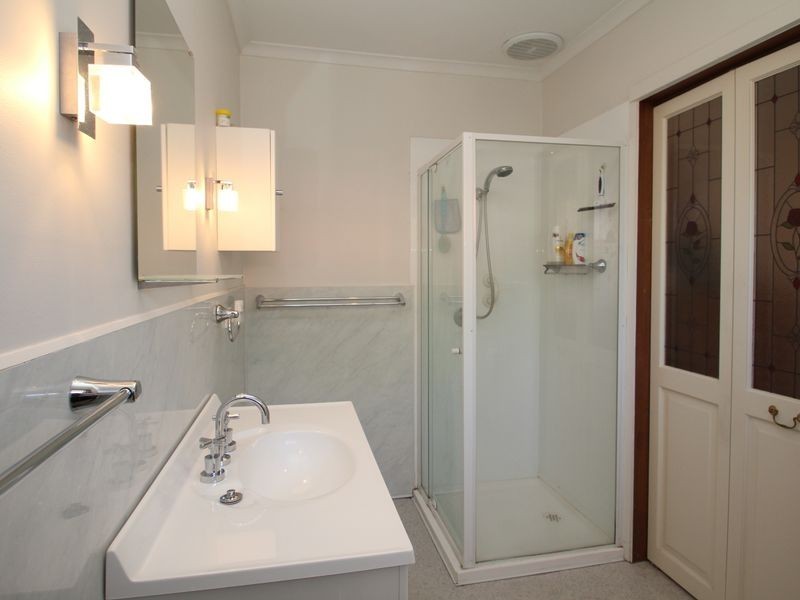 16 Clematis Street, Glen Waverley VIC 3150