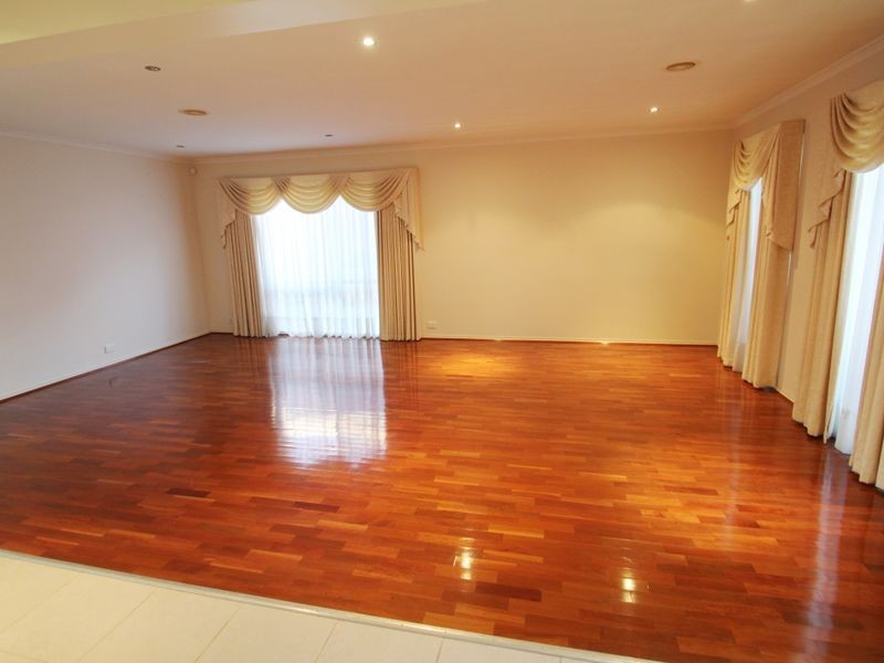 3 Plaza Court, Wantirna South VIC 3152