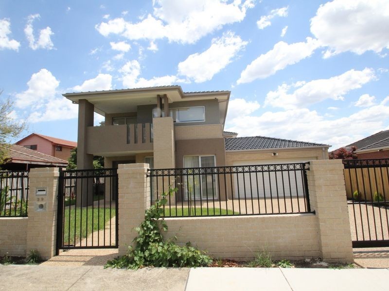39 The Outlook, Glen Waverley VIC 3150