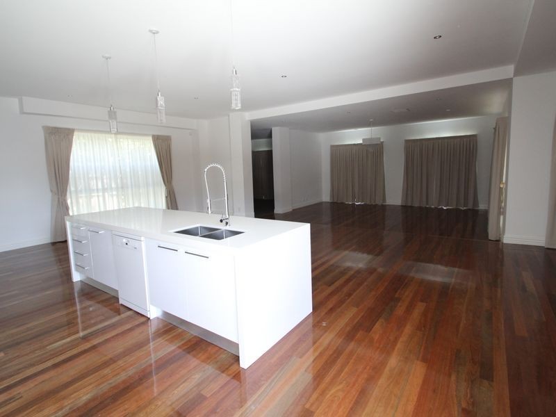 39 The Outlook, Glen Waverley VIC 3150