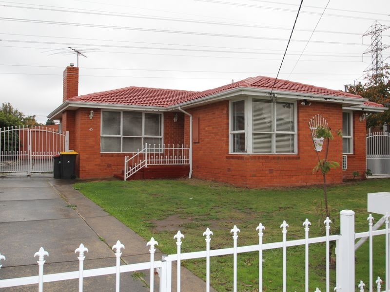 43 Whites Lane, Glen Waverley VIC 3150