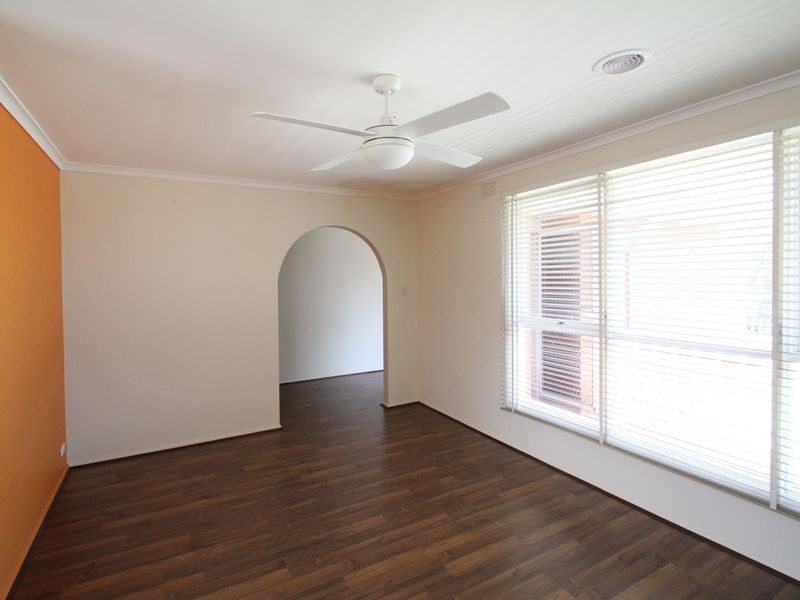 43 Whites Lane, Glen Waverley VIC 3150