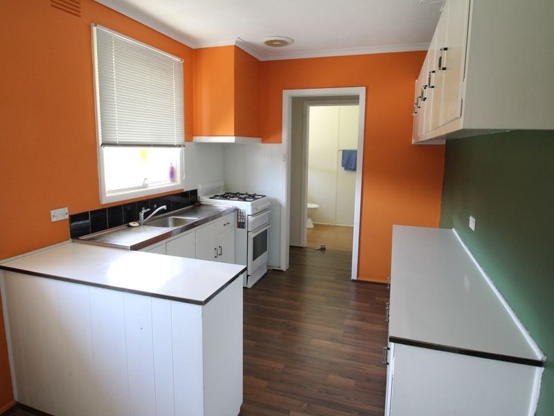 43 Whites Lane, Glen Waverley VIC 3150