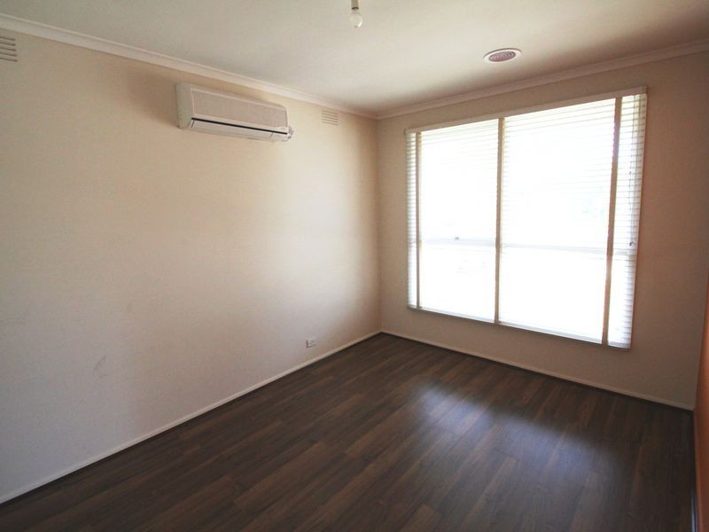 43 Whites Lane, Glen Waverley VIC 3150