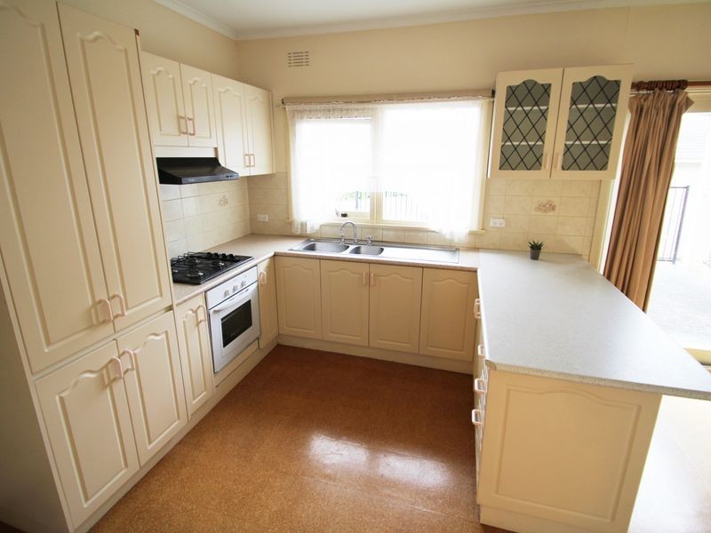 566A Waverley Road, Glen Waverley VIC 3150