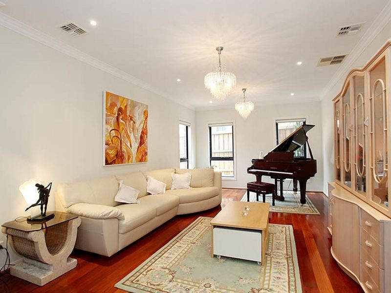 16 Martin Place, Glen Waverley VIC 3150