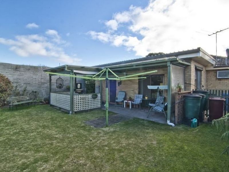 13 leeside Street, Dandenong North VIC 3175