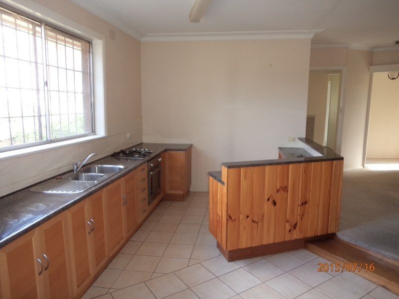 8 Springvale Road, Glen Waverley VIC 3150