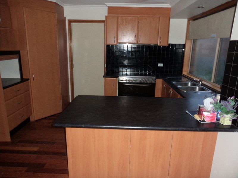 101 Bridgewater Way, Rowville VIC 3178