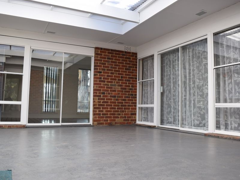 2 Coral Court, Glen Waverley VIC 3150