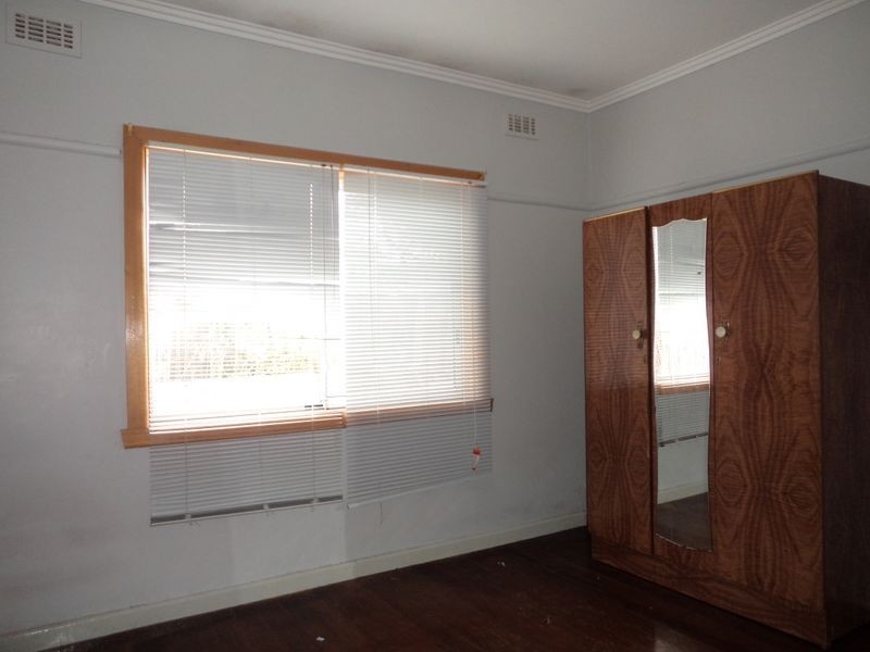 24 Wilma Avenue, Dandenong VIC 3175